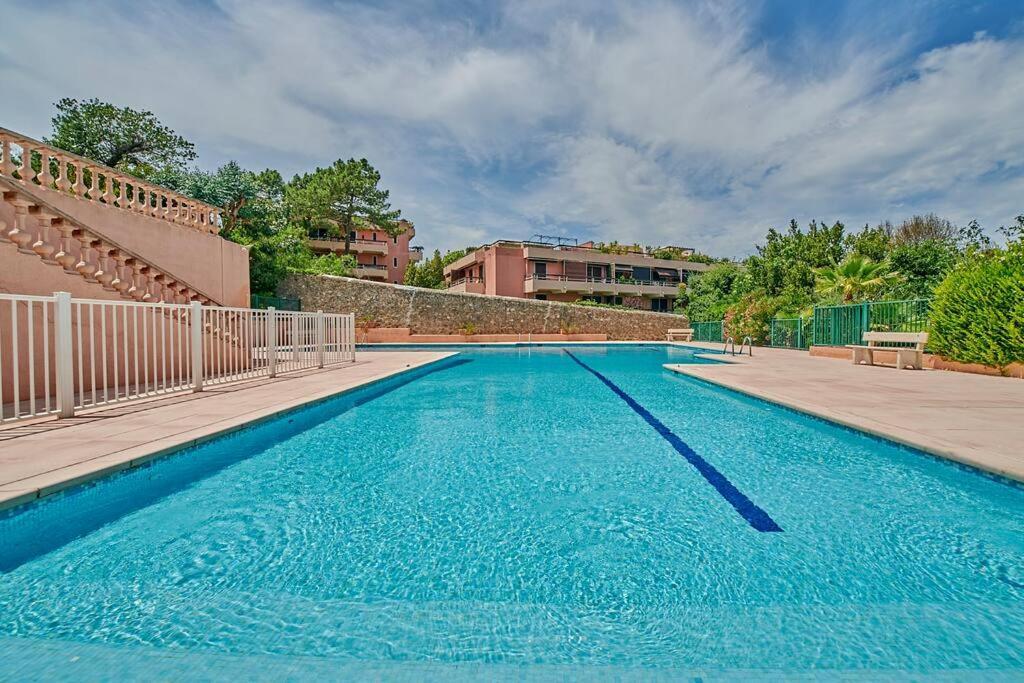 Sunrise -Swimming-Pool-Saint-Tropez Center-Parking Apartment Bagian luar foto
